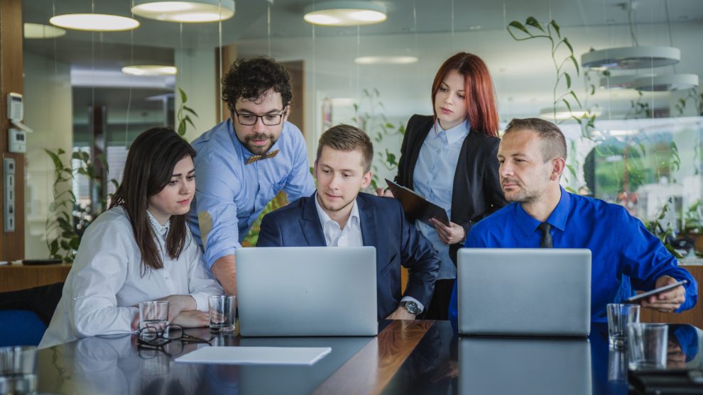 group-people-working-team